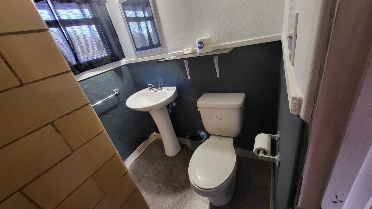 Photo of Bathroom in Buchanan Dam