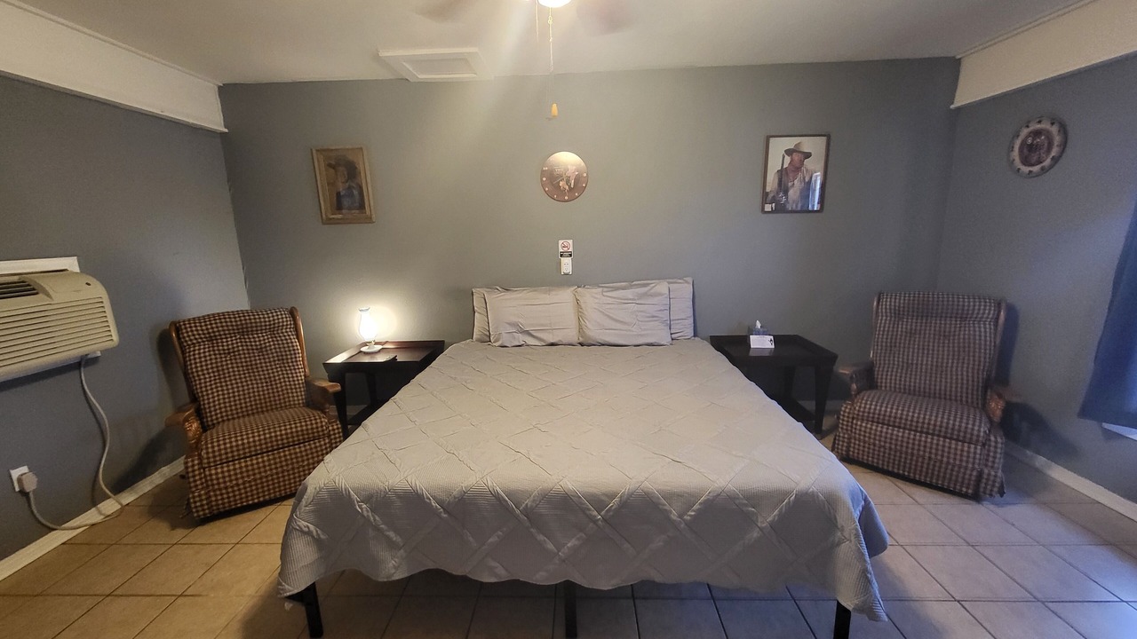 Photo of Bedroom in Buchanan Dam