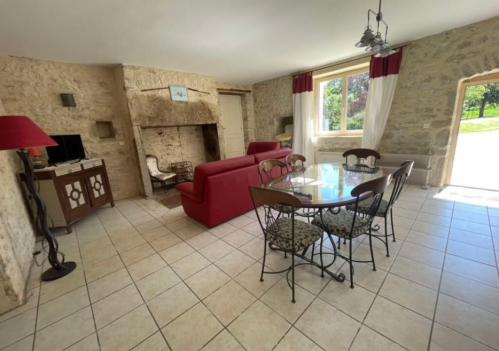 Photo of Others in Martel