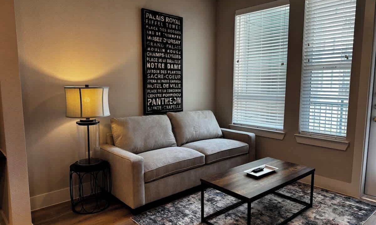 Photo of Livingroom in McNeil