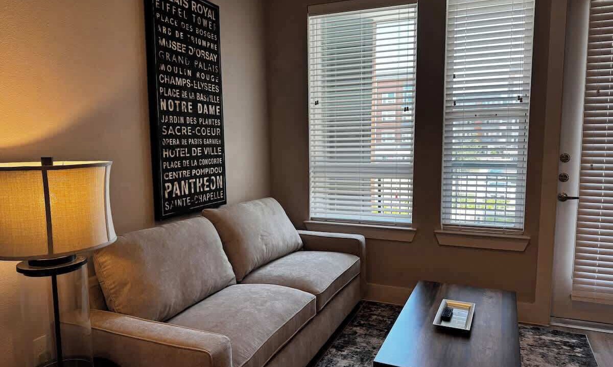 Photo of Livingroom in McNeil