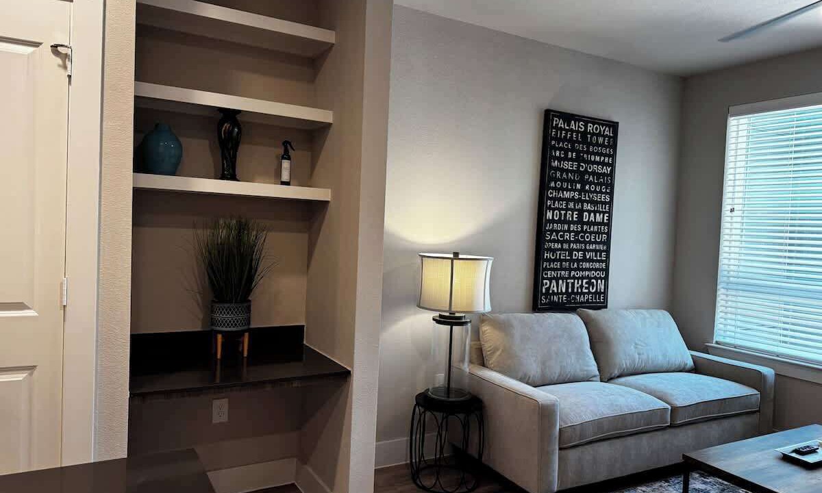 Photo of Livingroom in McNeil