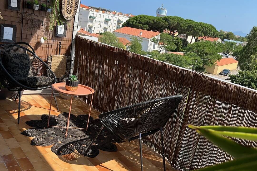 Photo of Patio Balcony in La Jetee