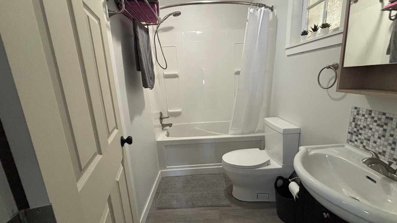 Photo of Bathroom in Division No. 16