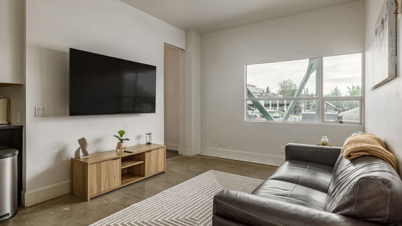 Photo of Livingroom in Downtown Anchorage