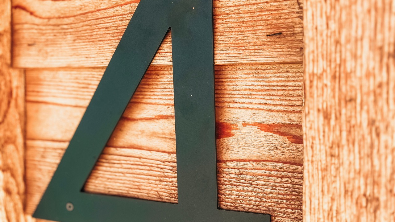 Photo of Others in Iron Post