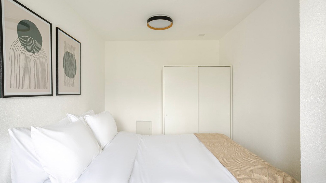 Photo of Bedroom in Hard
