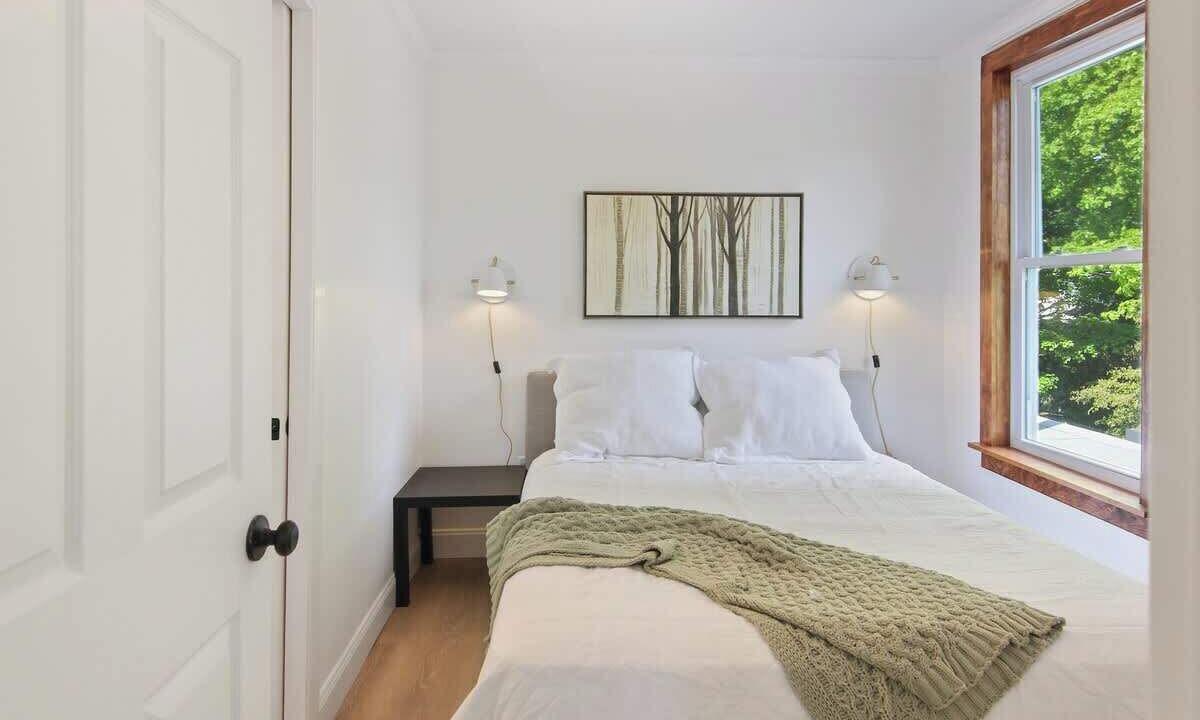 Photo of Others in Ithaca