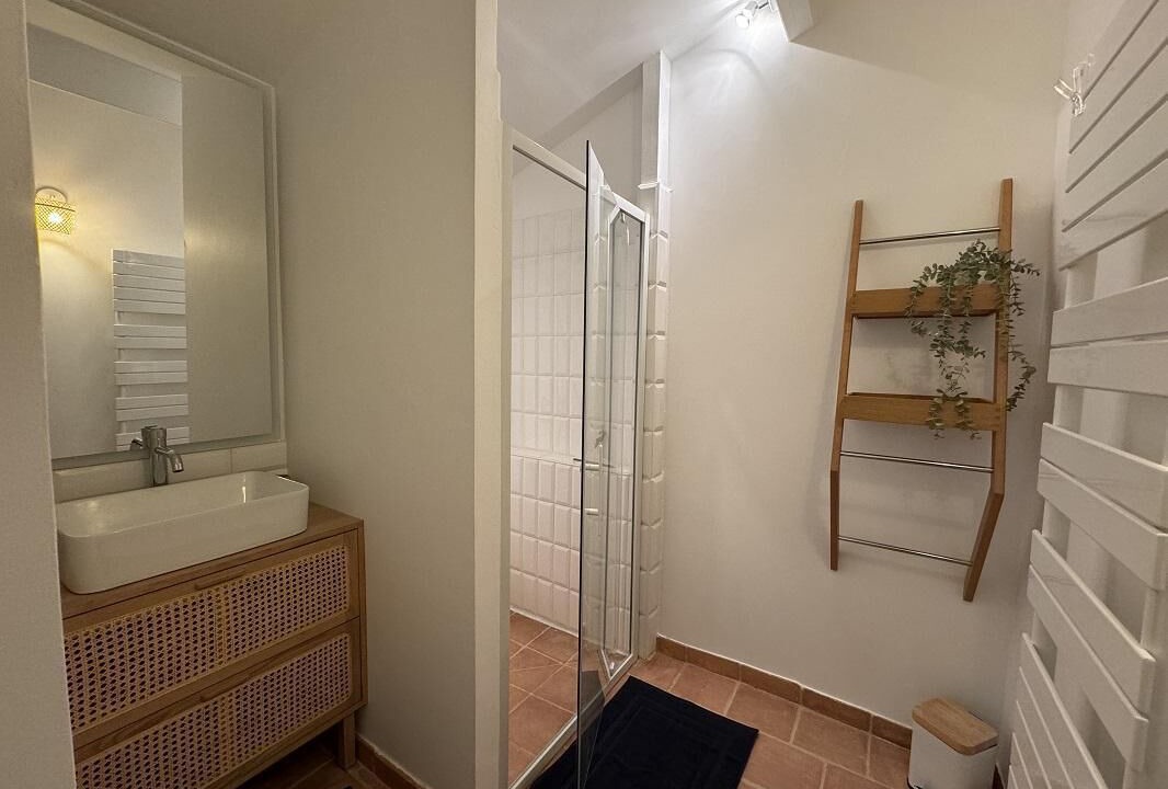 Photo of Bathroom in Tourtour