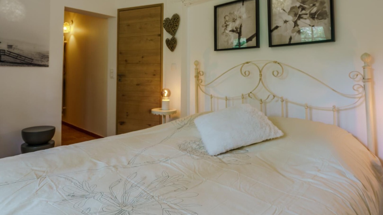 Photo of Bedroom in Tourtour