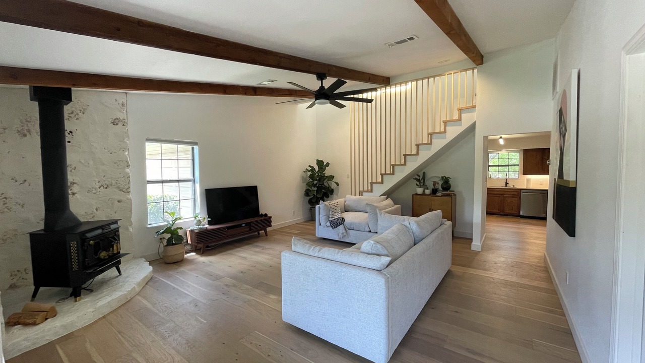 Photo of Livingroom in Apache Shores