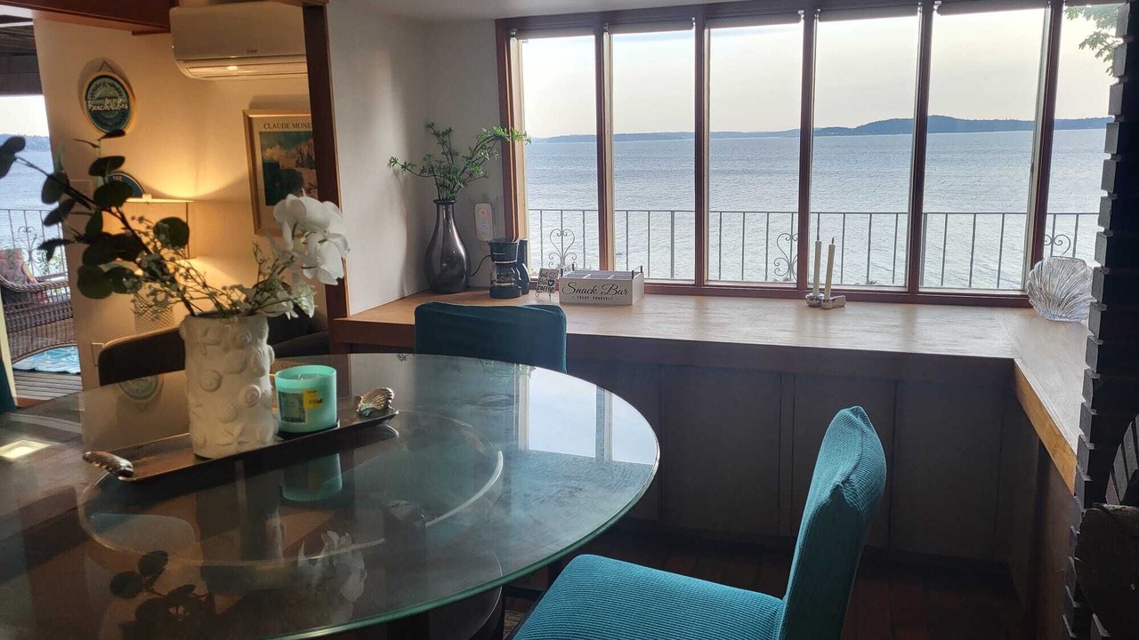 Photo of Others in Magnolia