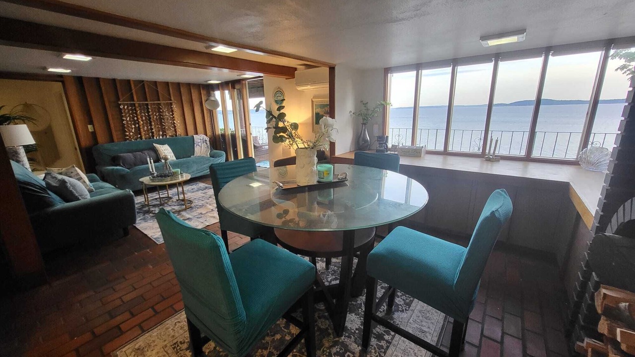 Photo of Others in Magnolia