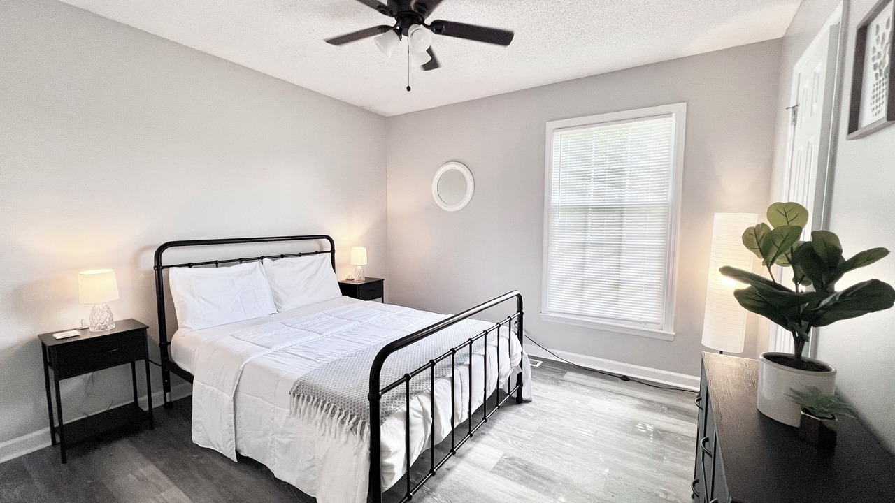 Photo of Bedroom in Normal