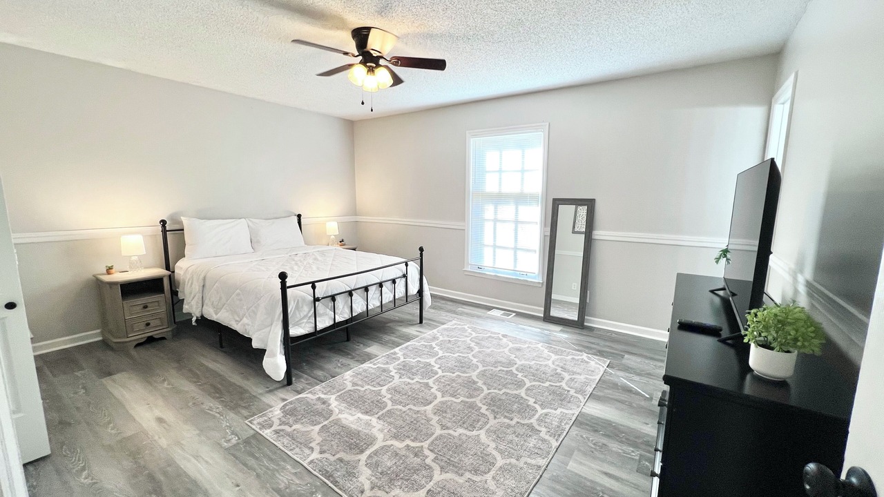 Photo of Bedroom in Normal