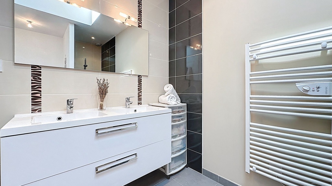 Photo of Bathroom in La Rogere