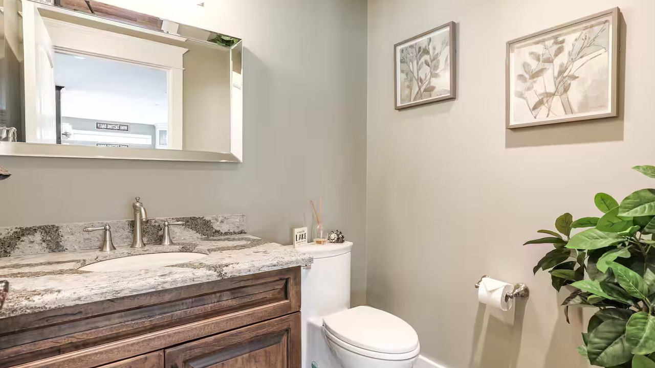 Photo of Bathroom in Rosedale