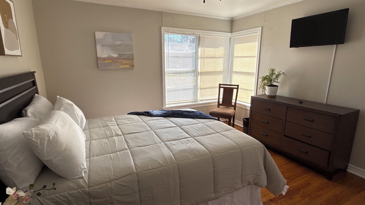 Photo of Bedroom in Highland Historic District