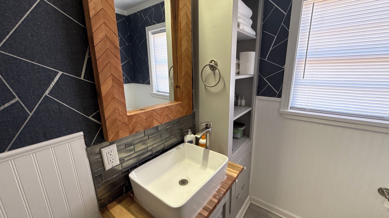 Photo of Bathroom in Highland Historic District