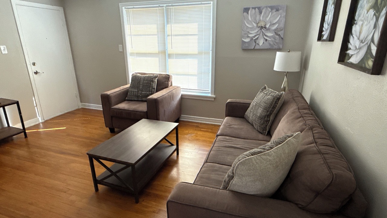 Photo of Livingroom in Highland Historic District