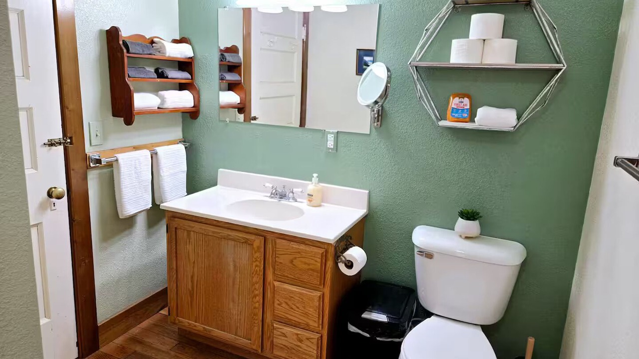 Photo of Bathroom in Chiloquin