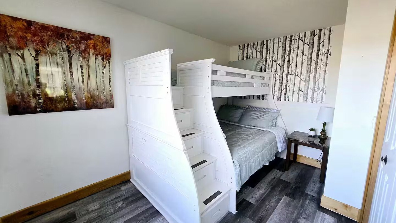 Photo of Bedroom in Chiloquin