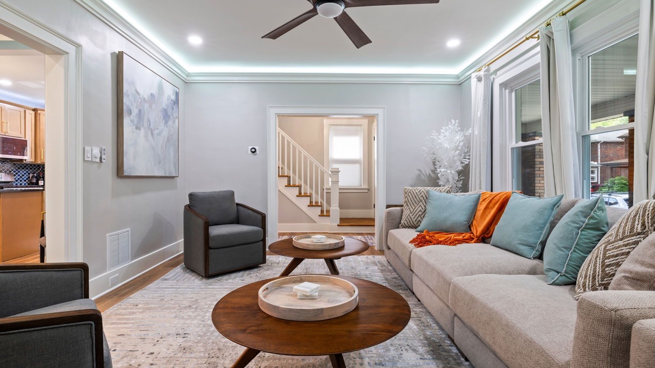 Photo of Livingroom in Marshall-Shadeland