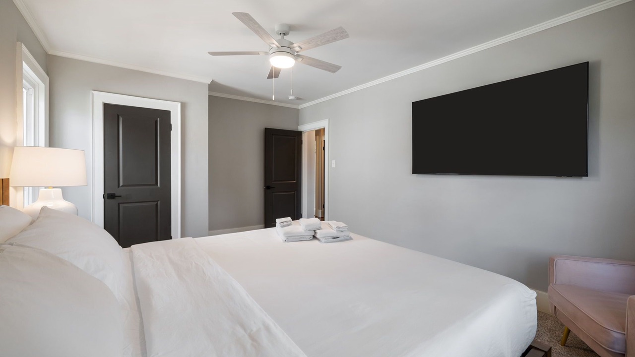 Photo of Bedroom in Marshall-Shadeland
