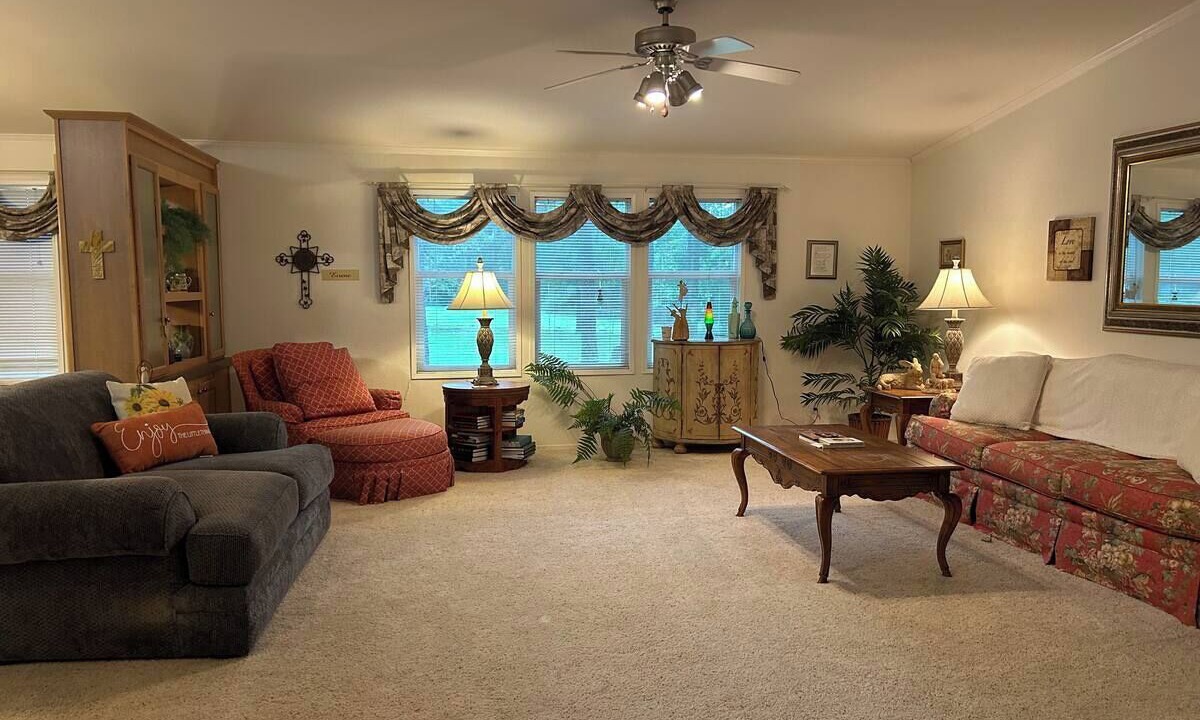 Photo of Livingroom in Elm Mott