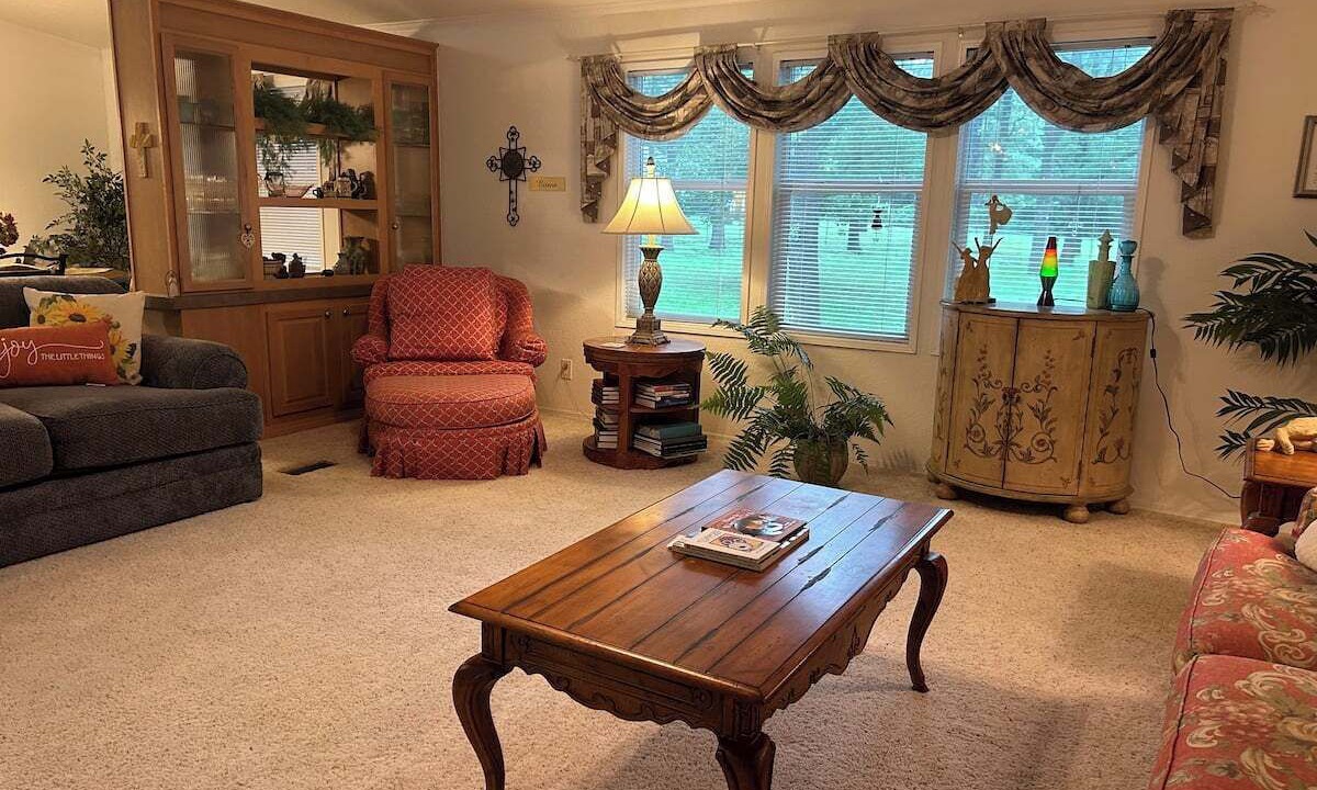 Photo of Livingroom in Elm Mott