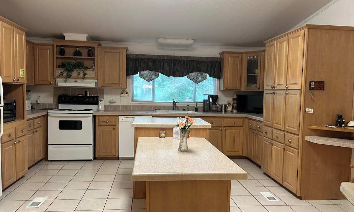Photo of Kitchen in Elm Mott