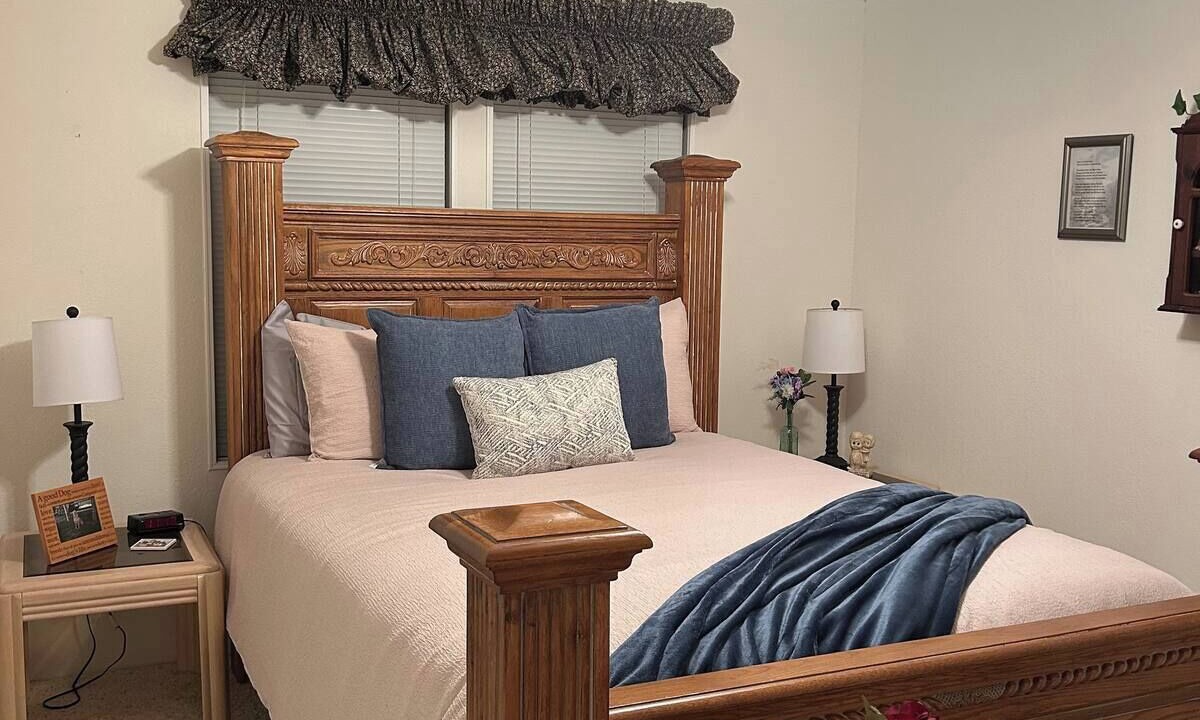 Photo of Bedroom in Elm Mott