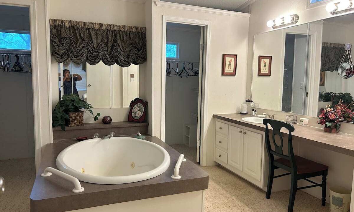 Photo of Bathroom in Elm Mott