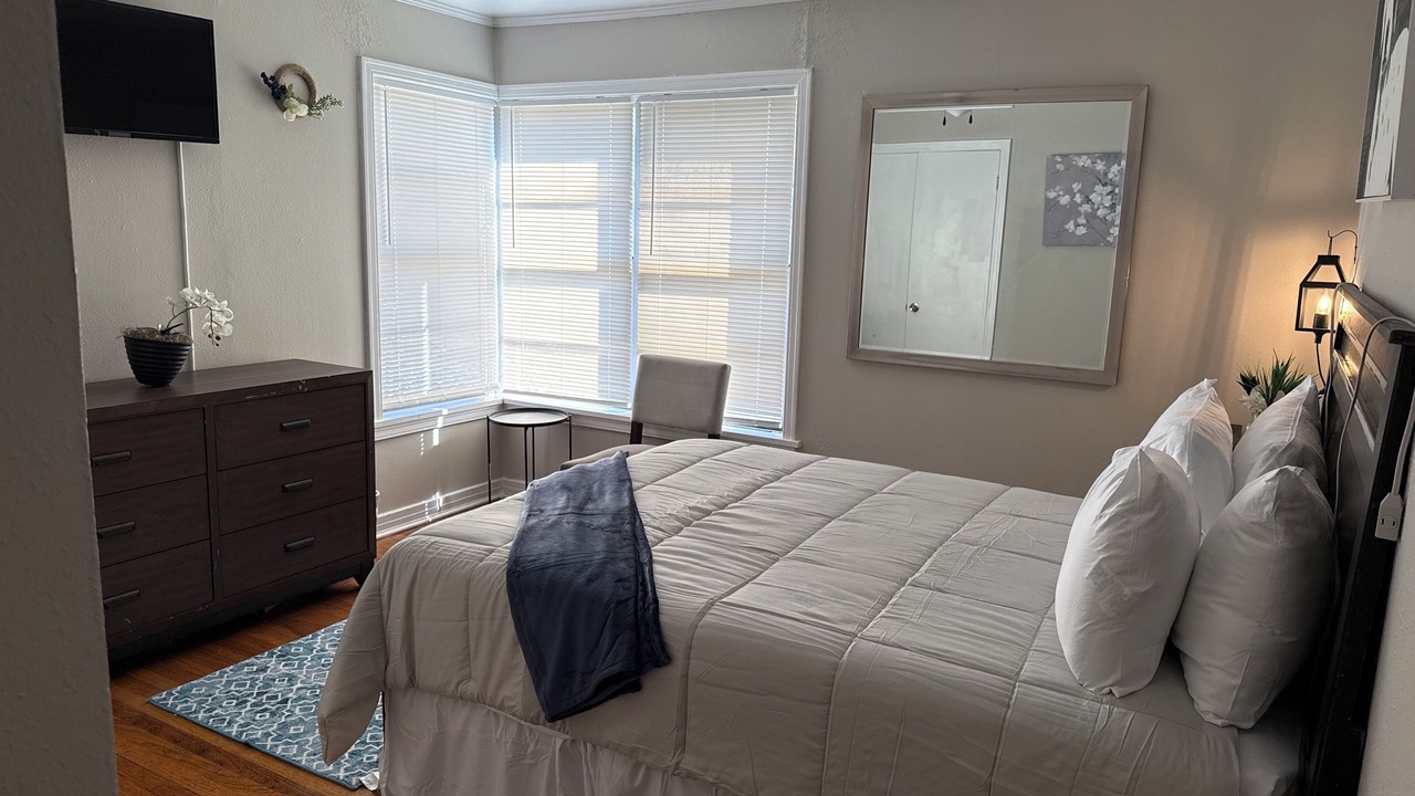 Photo of Bedroom in Highland Historic District
