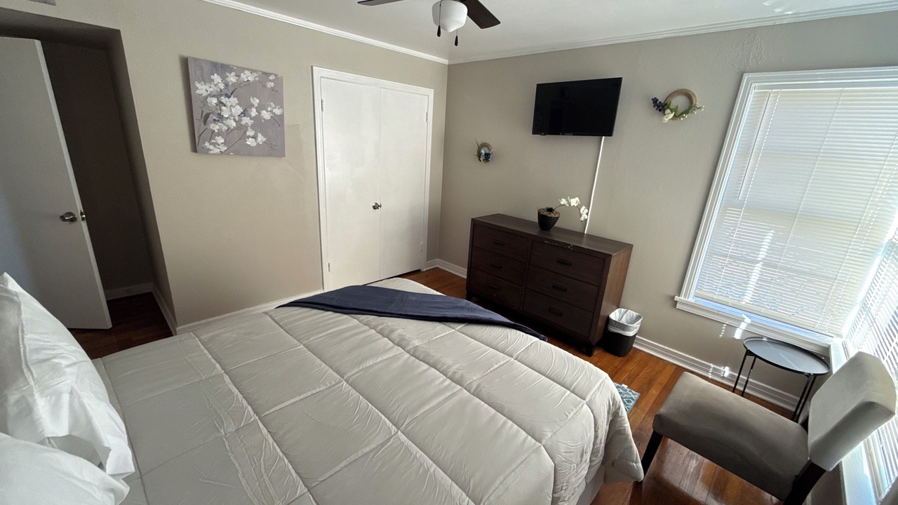 Photo of Bedroom in Highland Historic District