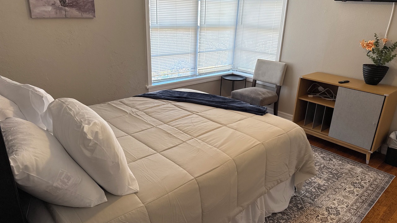 Photo of Bedroom in Highland Historic District