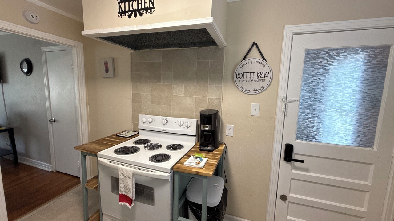 Photo of Kitchen in Highland Historic District