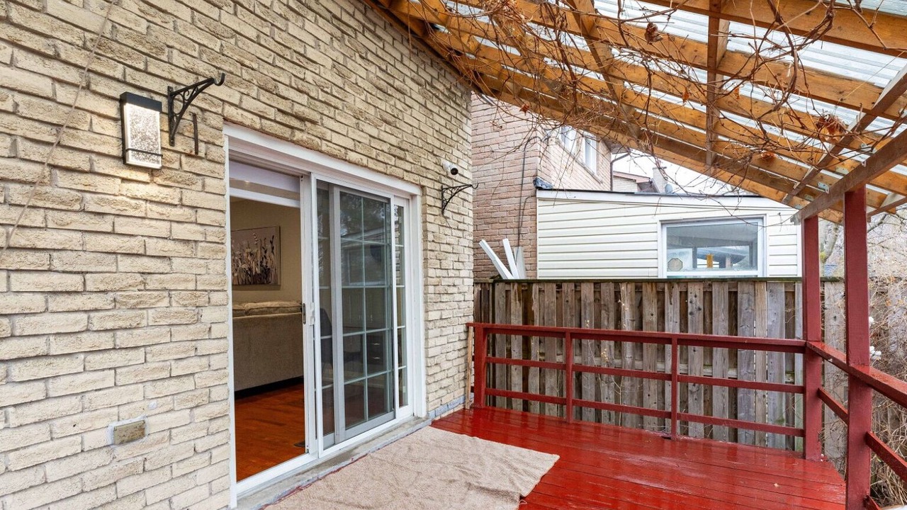Photo of Patio Balcony in Unionville