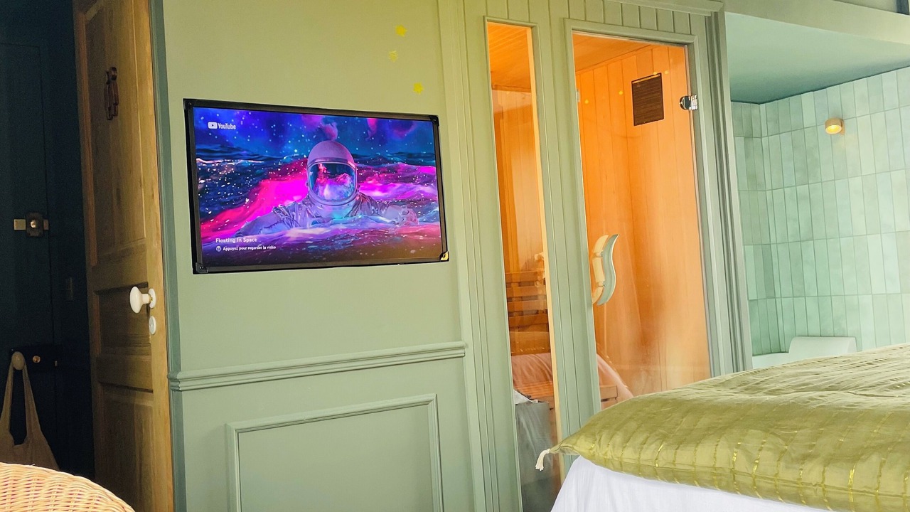 Photo of Bedroom in Bernieres-sur-Mer
