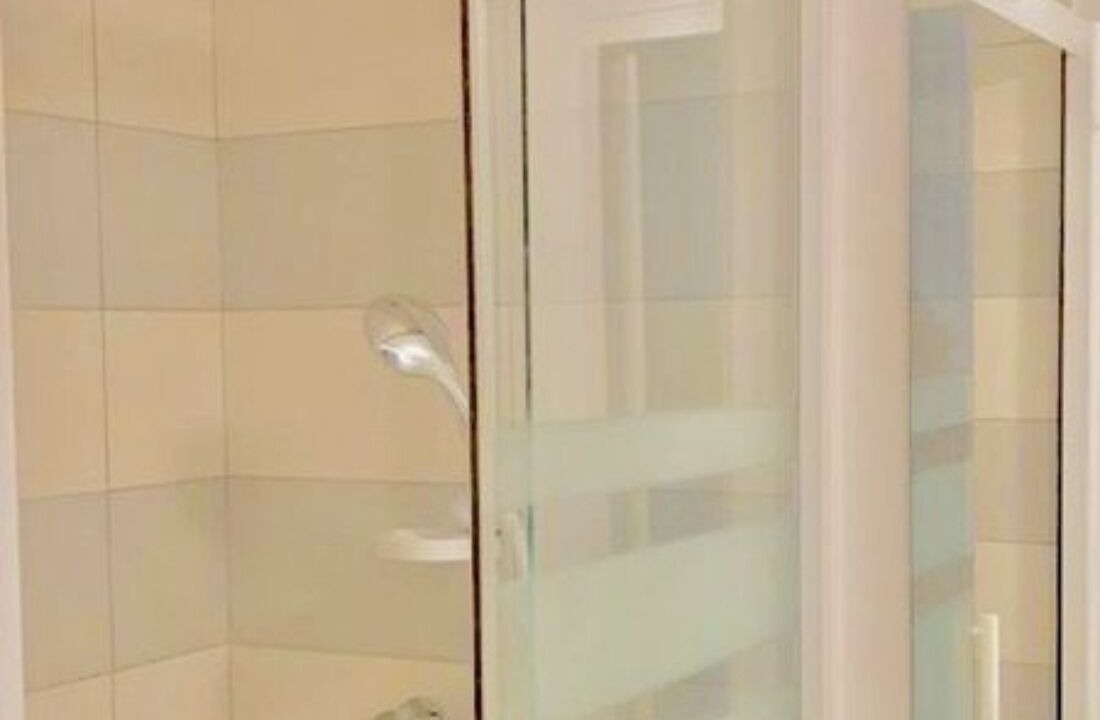 Photo of Bathroom in Troyes