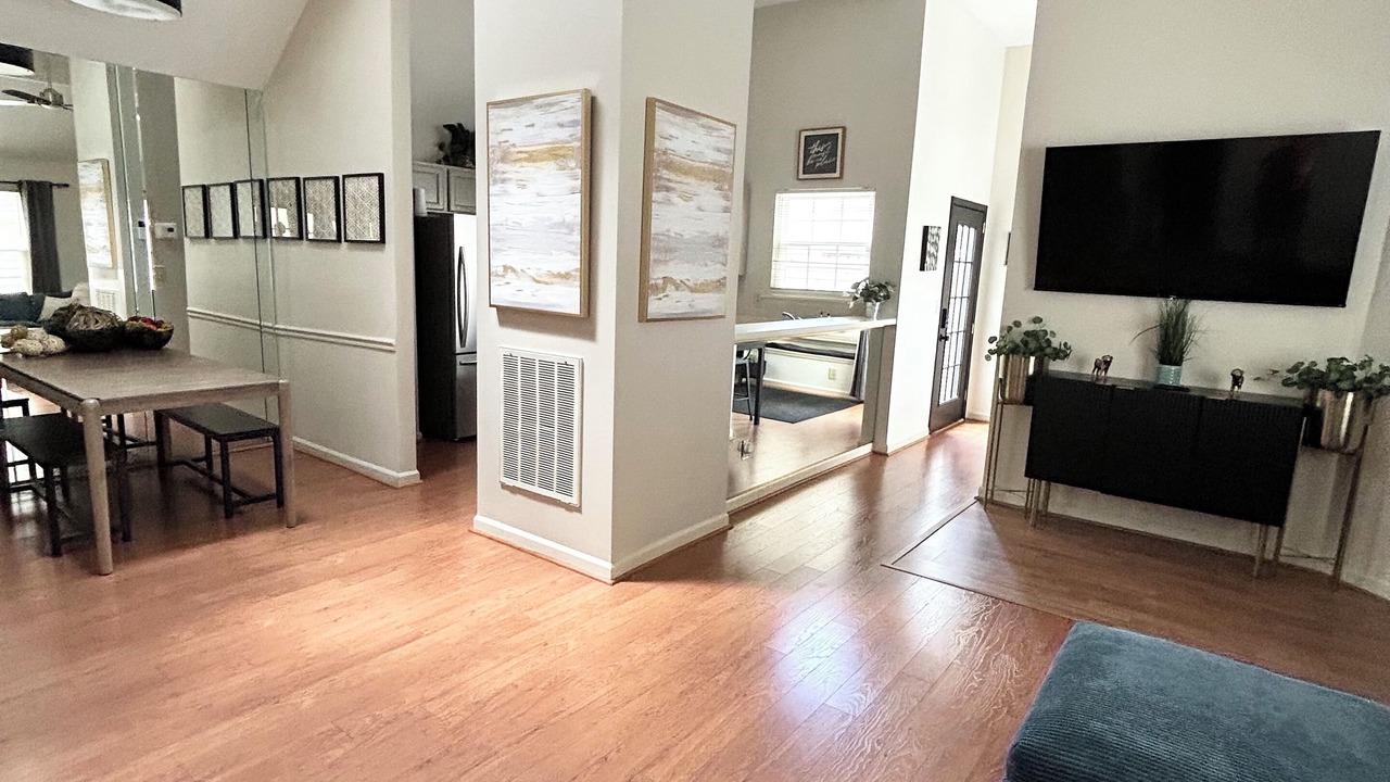Photo of Livingroom in Madison