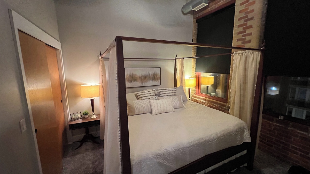 Photo of Bedroom in Downtown Columbus