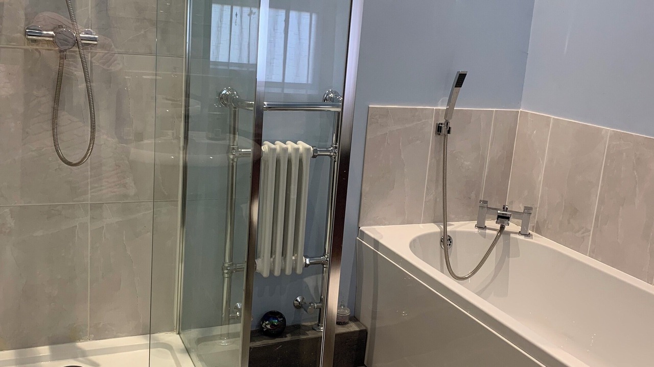 Photo of Bathroom in Yardley Gobion