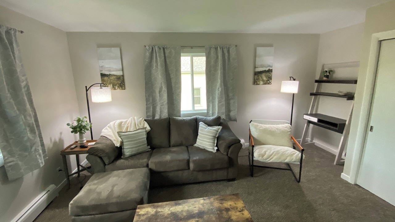 Photo of Livingroom in Cedar Rapids