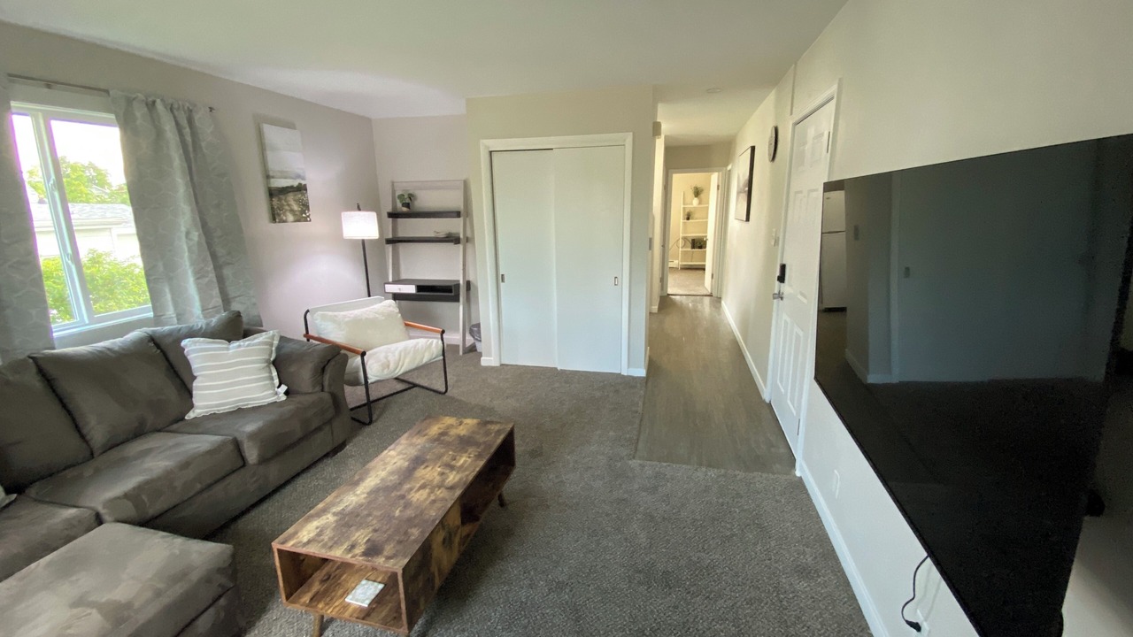 Photo of Livingroom in Cedar Rapids