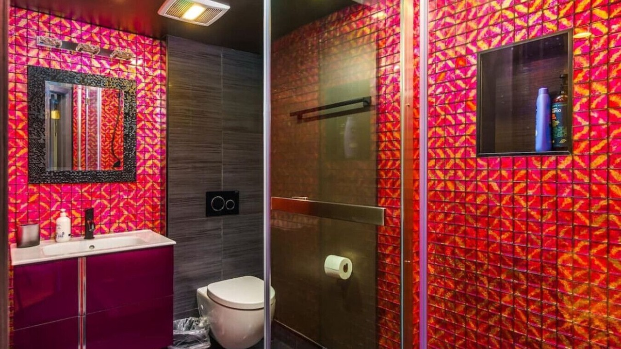 Photo of Bathroom in Groveland