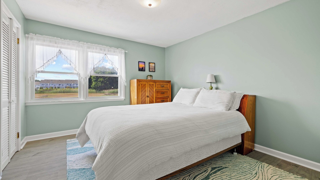 Photo of Bedroom in Westbrook Center