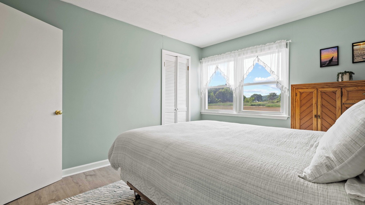 Photo of Bedroom in Westbrook Center