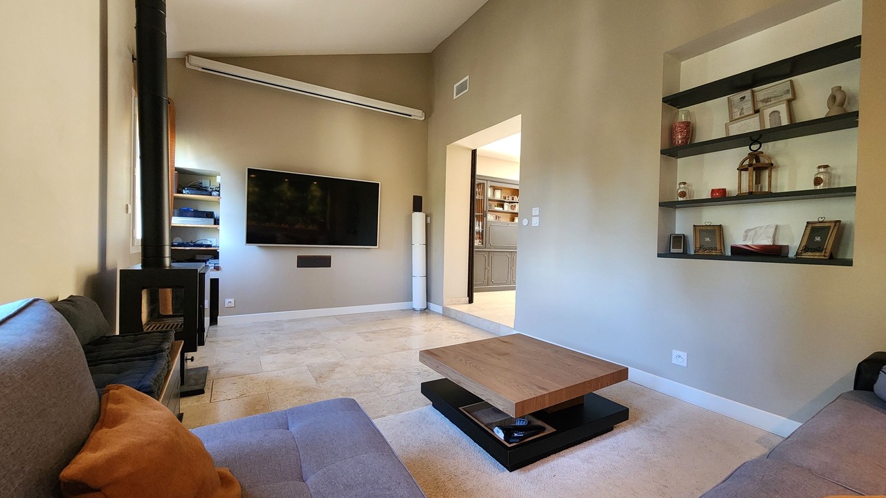 Photo of Livingroom in Jonquieres