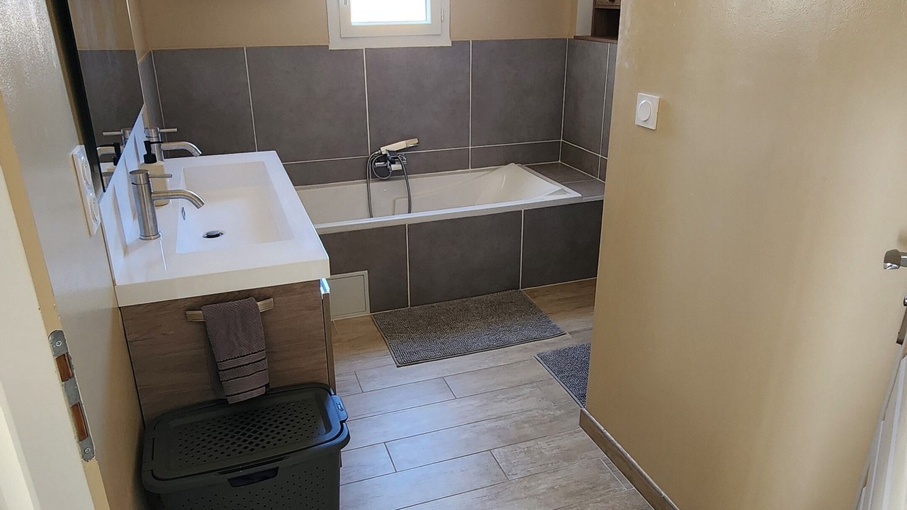 Photo of Bathroom in Jonquieres